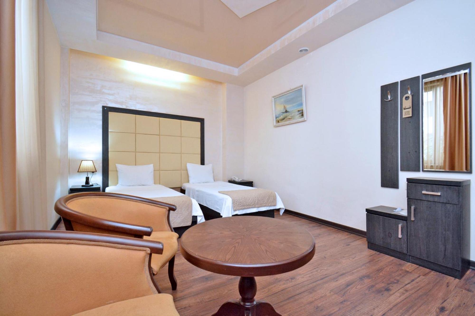 Partez Hotel Ереван Экстерьер фото